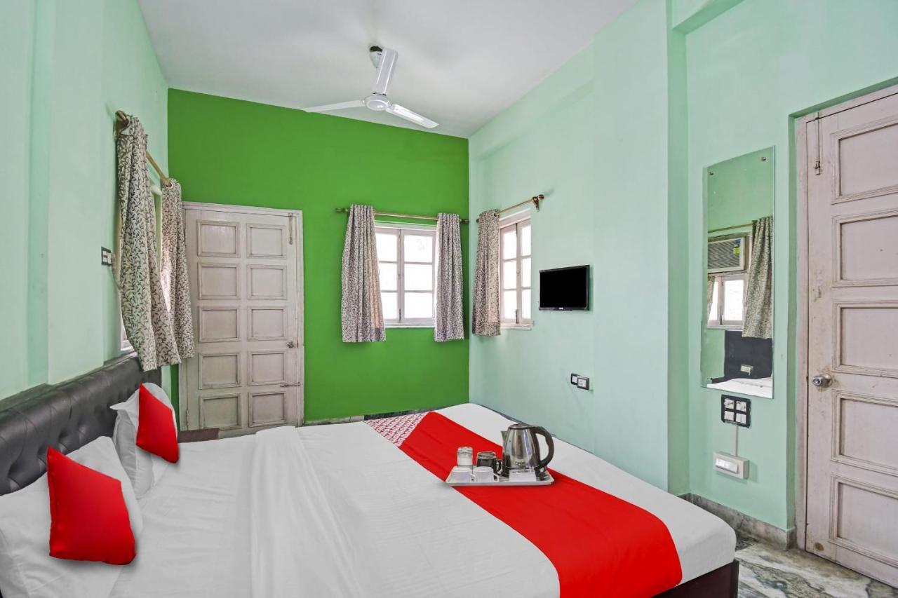 Hotel O R A Homestay Near Acropolis Mall Калькутта Экстерьер фото