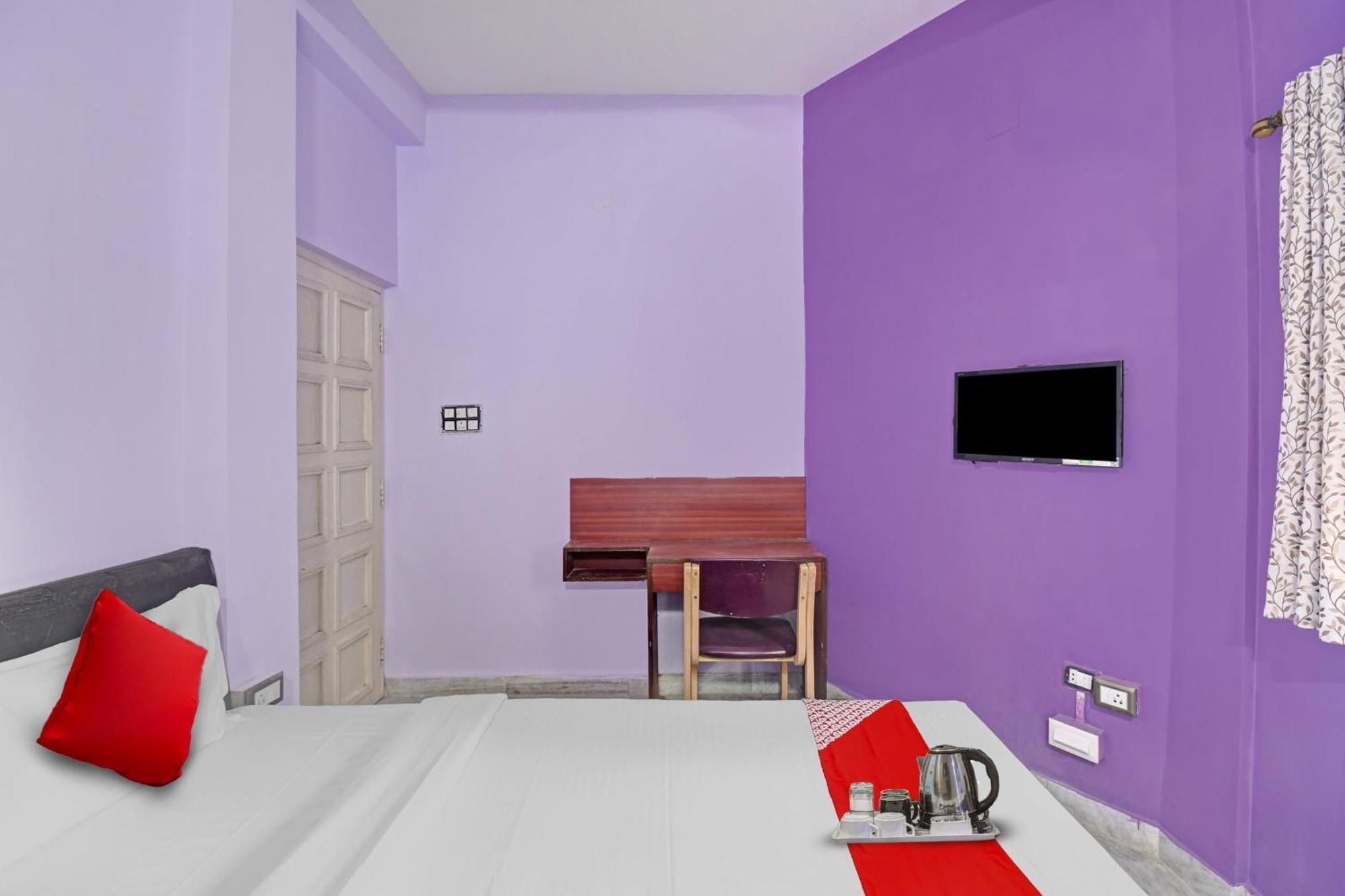 Hotel O R A Homestay Near Acropolis Mall Калькутта Экстерьер фото