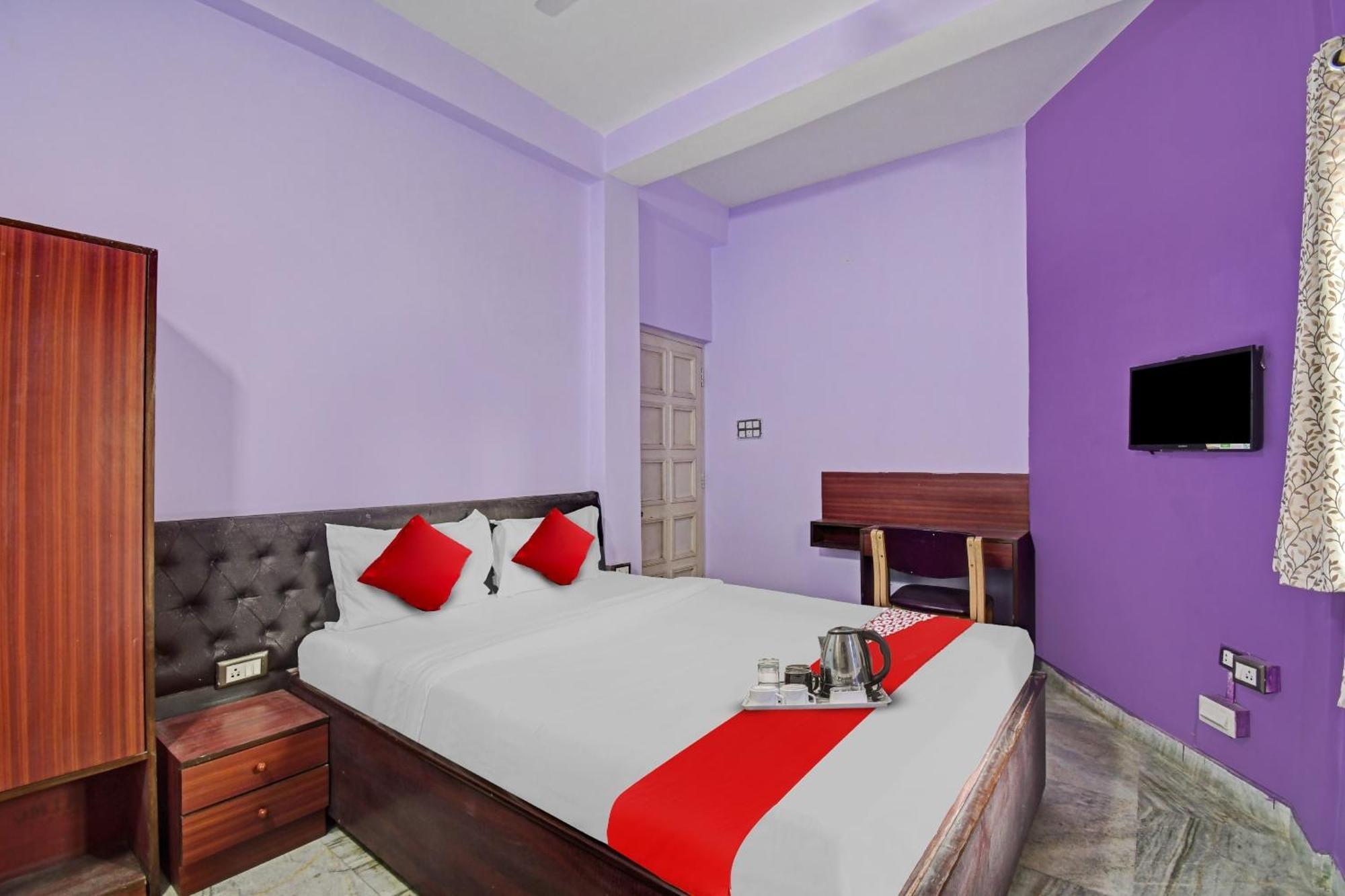 Hotel O R A Homestay Near Acropolis Mall Калькутта Экстерьер фото